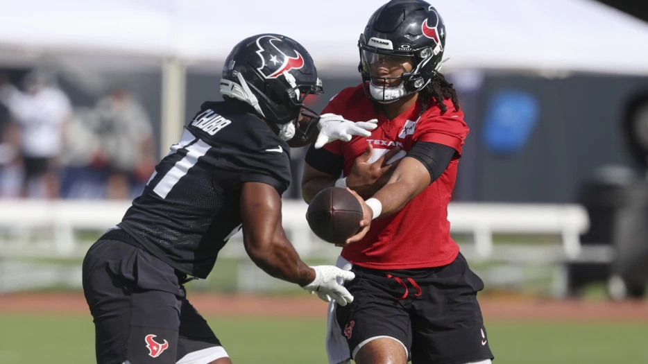 DeMeco Ryans on Nick Chubb: Guys age, it's not always gonna be the same