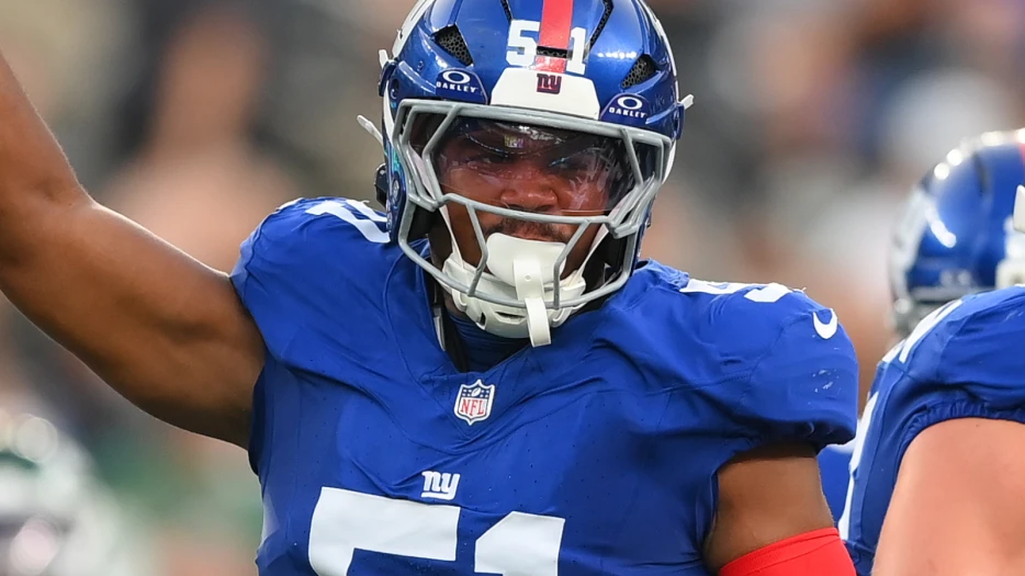 Giants Rookie Abdul Carter Fires Bold Shot At The Jets After Getting Destroyed By A Block In Preseason Game