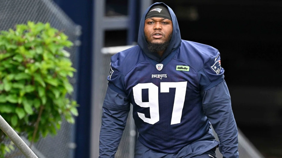 Milton Williams Compares Christian Barmore To Former All-Pro Eagles Teammate