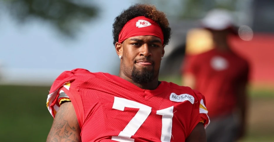 New left tackle Josh Simmons is getting used to the NFL’s higher speed