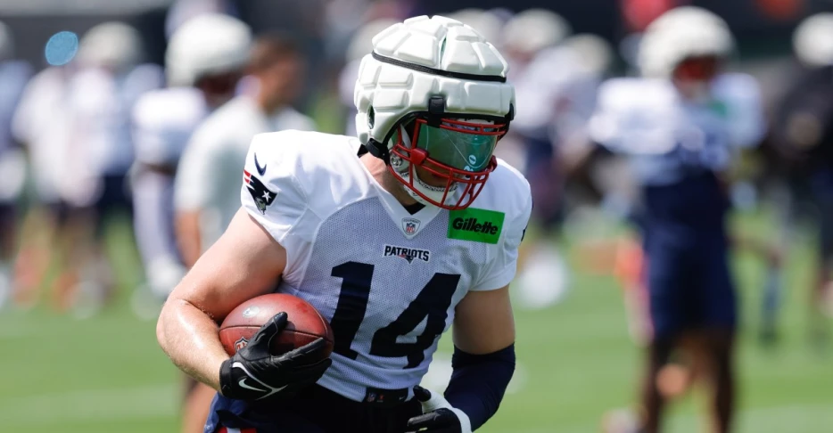 Patriots Training Camp Notebook 8/18: Robert Spillane leads big day for defense