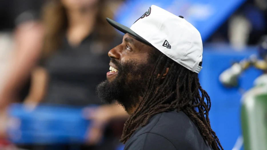 Report: Former Patriots Pro Bowler ‘Expected To Sign’ With Rival