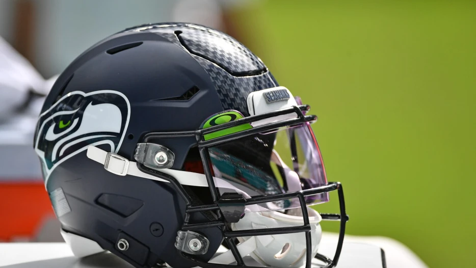 Seahawks sign DL Thor Griffith, waive Justin Rogers