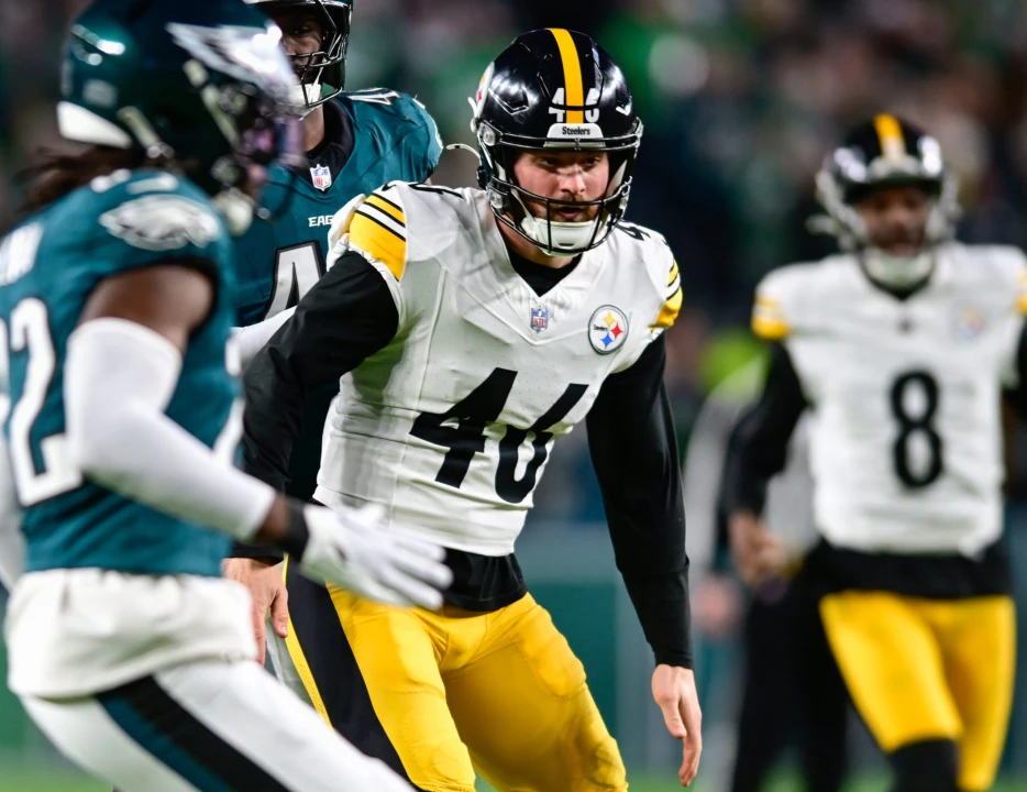 Steelers LS Christian Kuntz will miss several weeks with severe chest injury