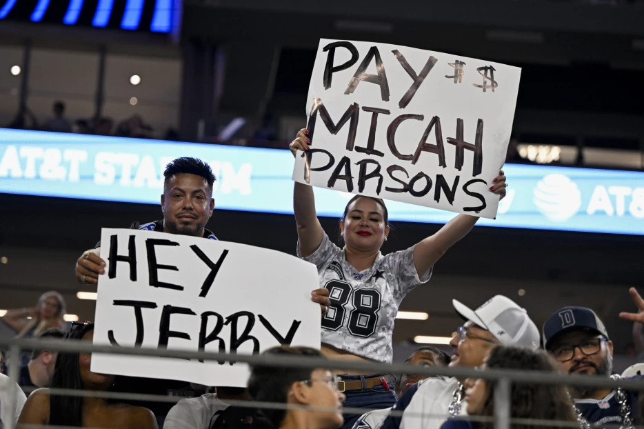 Adam Schefter Believes Future Eagle Micah Parsons and the Cowboys are Headed for a Divorce