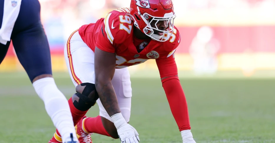 Arrowheadlines: Felix Anudike-Uzomah to miss the enitre 2025 season