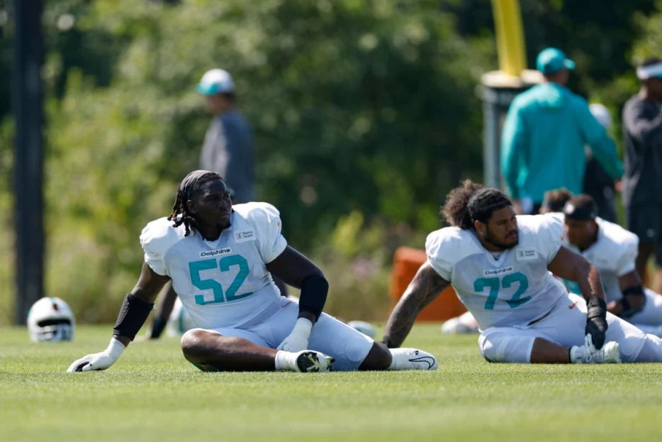 Dolphins Have Glaring Roster Weakness Heading Into Week 1