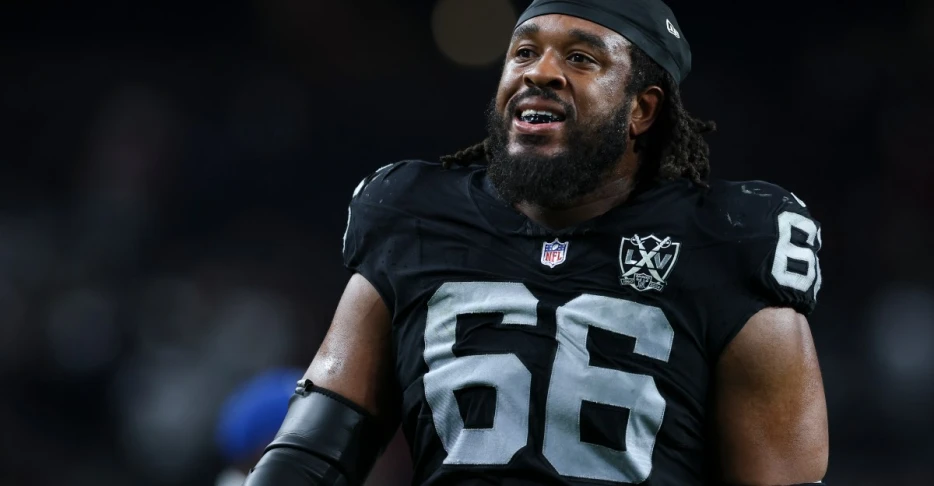 Dylan Parham locked in at left guard