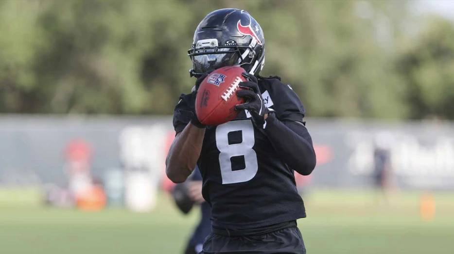 Eagles trying something totally new with John Metchie III after trade
