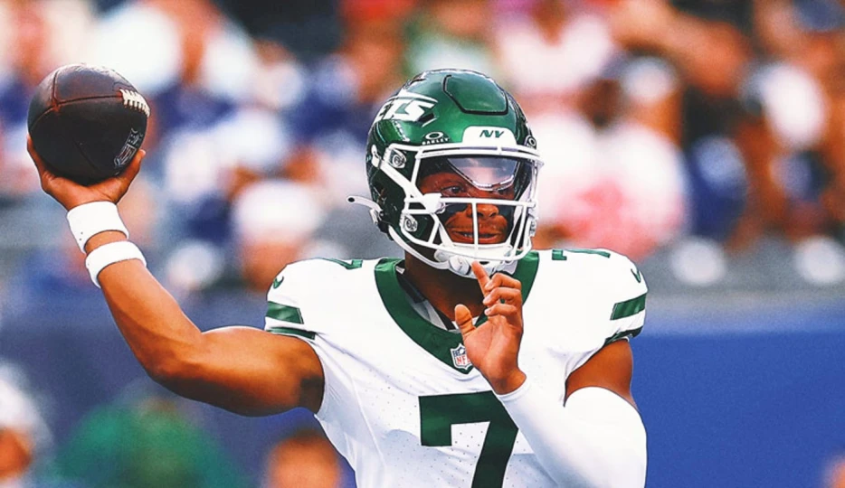 Jets QB Justin Fields on Their Passing Game: 'We're Fine With 8-Yard Completions'