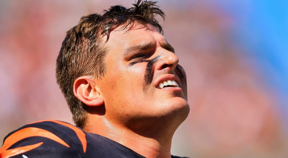 NFL Sack Leader Trey Hendrickson Traded To AFC Up-&amp;-Coming Team In Blockbuster Proposal That Will Shock The Entire NFL