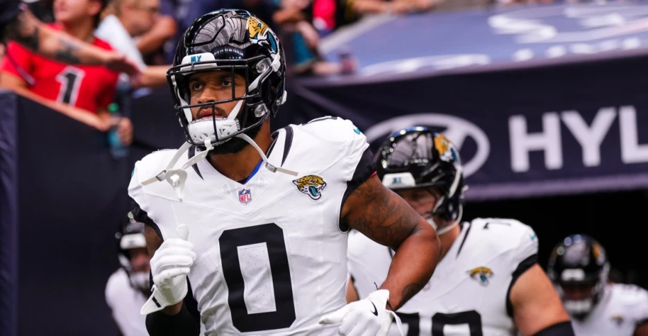 Report: Steelers following up on ‘medical concerns’ with WR Gabe Davis, who visits Bills tomorrow 