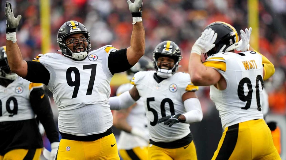 Steelers’ Cam Heyward pads up at practice for first time amid contract dispute
