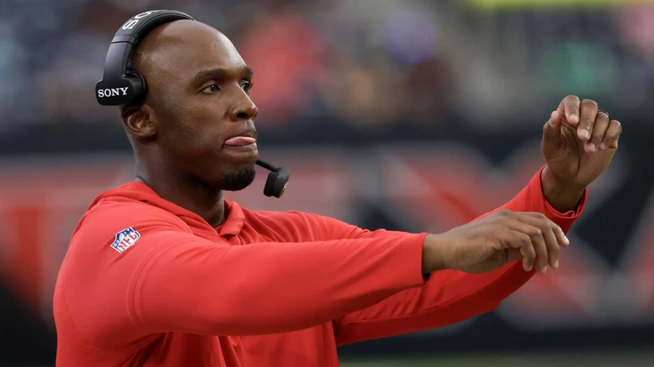 Texans sign ex-Colts wide receiver after John Metchie trade