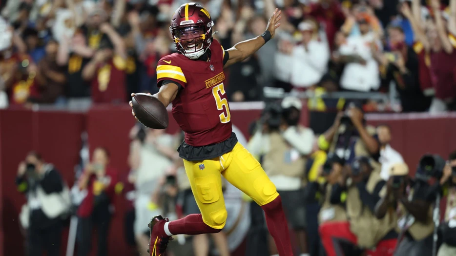 Watch Jayden Daniels call his own number for TD vs. Bengals