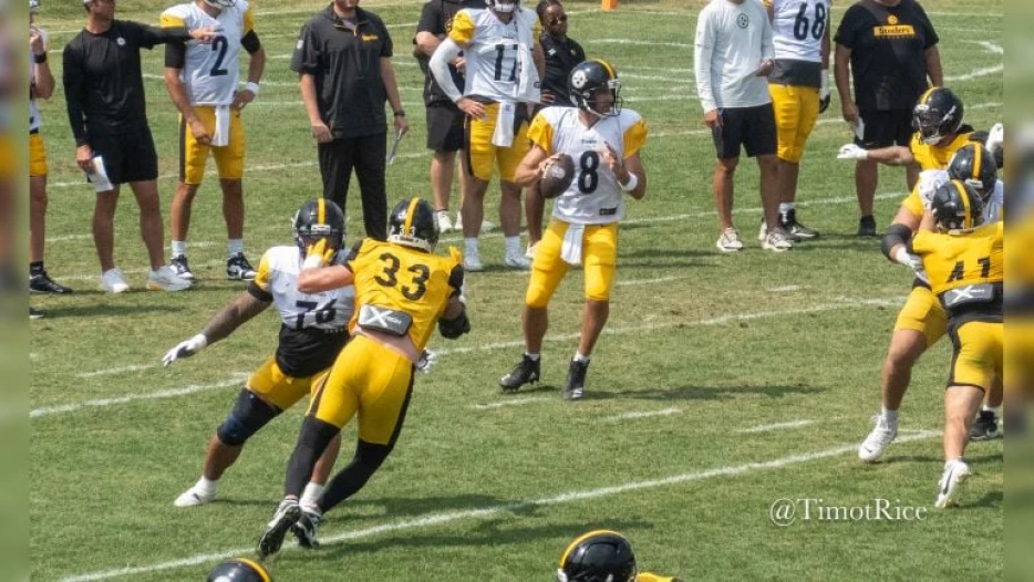 Aaron Rodgers Explains Why He’s Not ‘Super Worried’ About Struggles In Two-Minute Drills