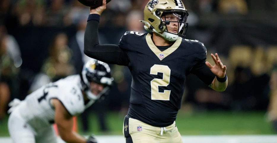 Fleur-de-Links, August 20: The QB decision is so close yet so far