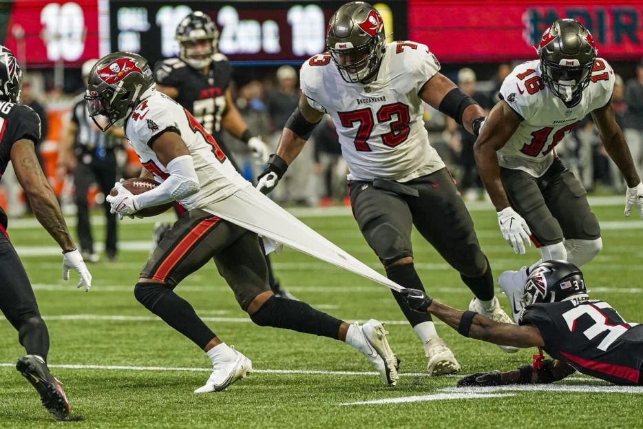 49ers WR Russell Gage Suffered Sprained MCL