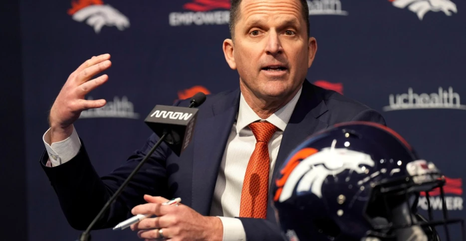 Horse Tracks: Broncos’ brass makes right call with Devaughn Vele trade