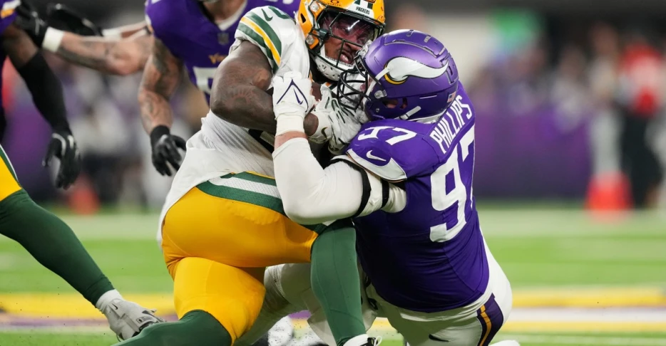 Jets trade for defensive tackles Harrison Phillips and Jowon Briggs