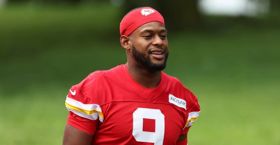 JuJu Smith-Schuster is focused on helping himself — and his young teammates