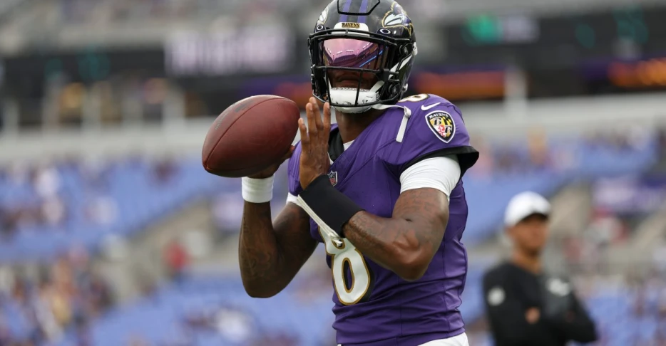 Lamar Jackson not practicing Thursday after leaving Wednesday’s session early