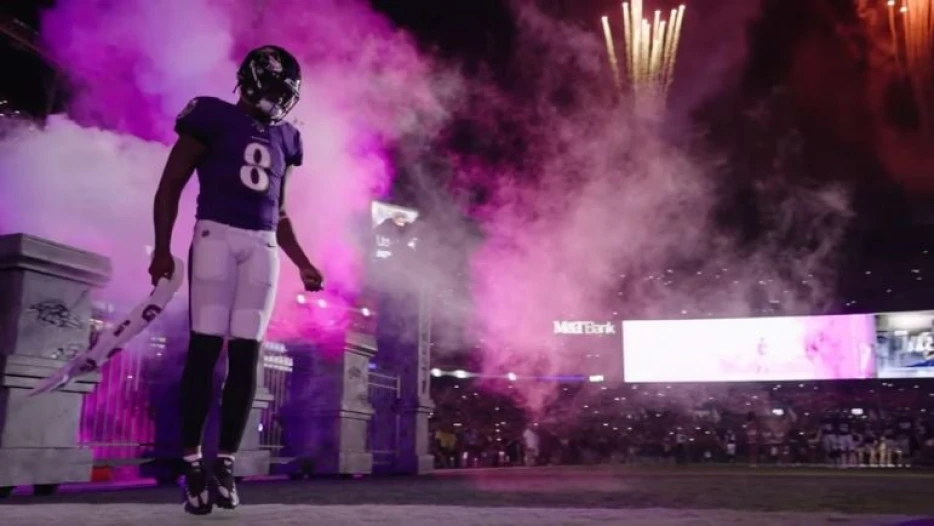 Like Aaron Rodgers, Ravens QB Lamar Jackson Avoids Injury After Getting Foot Stepped On