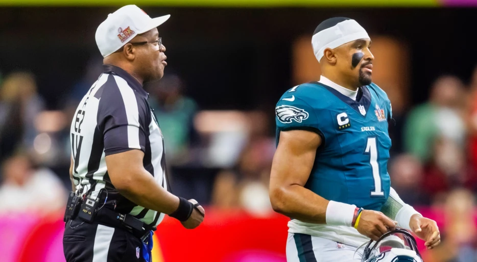 NFL Refs Issue Bombshell Warning &amp; Rule Change To Players Before 2025 Season, And Fans Are Going To Hate It