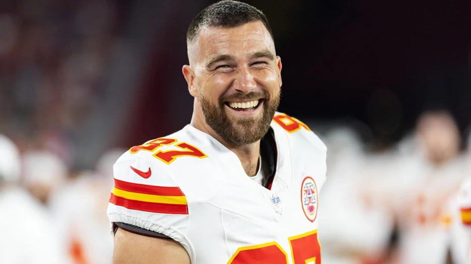 Travis Kelce’s Chiefs teammate sounds off on viral jersey request