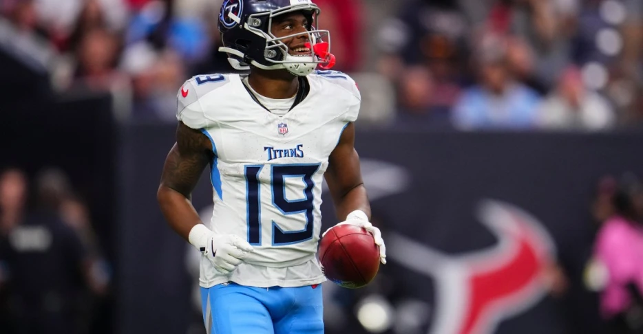 Which Titans roster battles are up for grabs heading into the preseason finale?