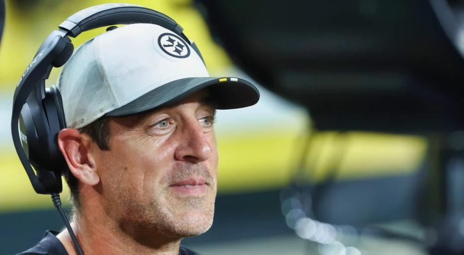 Aaron Rodgers Has Social Media Buzzing After Delivering A Giant Truth Bomb About God &amp; Football