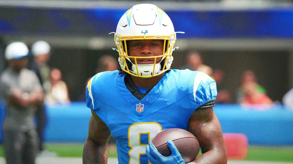 Chargers’ Omarion Hampton earns big praise from Khalil Mack