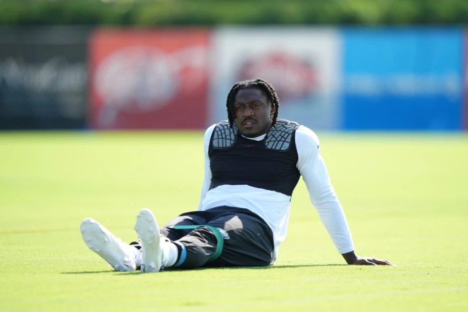 Eagles Daily: Key Players Injured, Roster Battles Heat Up Before Jets Preseason Finale