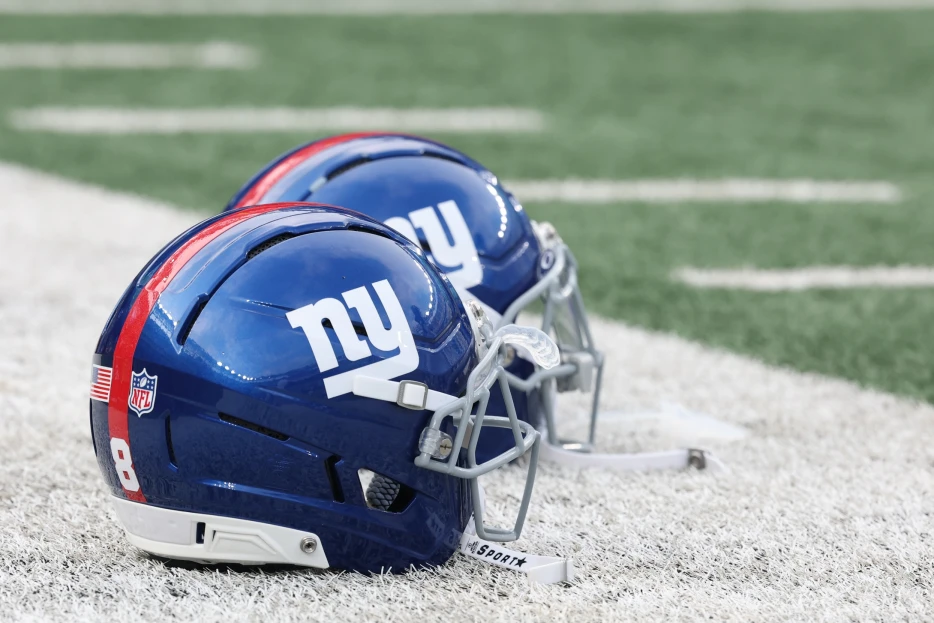 Giants Officially Release Eight Players