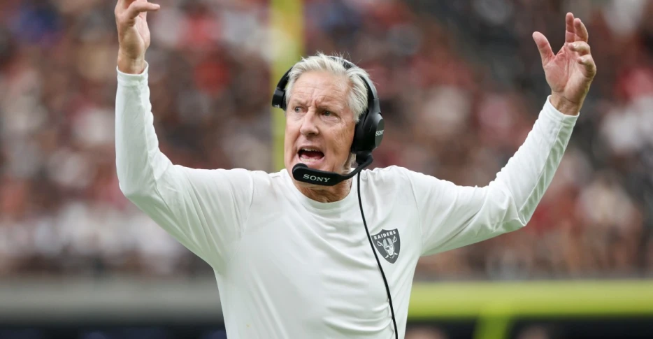 Raiders heavy favorites to miss playoffs