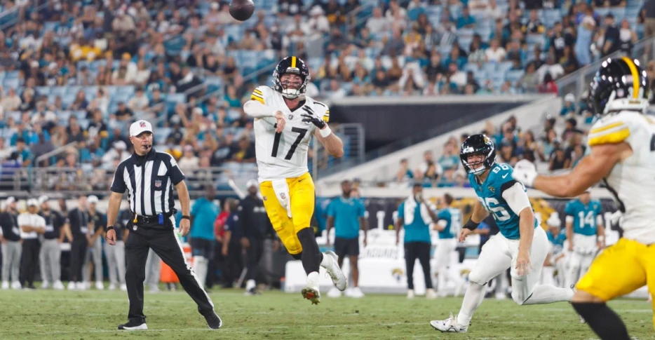 Skylar Thompson could leapfrog Mason Rudolph on Steelers depth chart