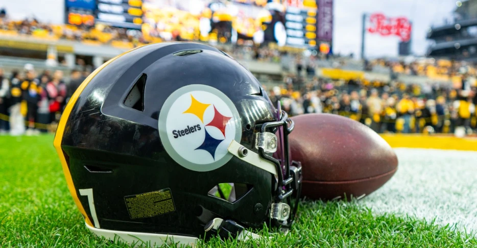 Steelers release 11 players on Friday