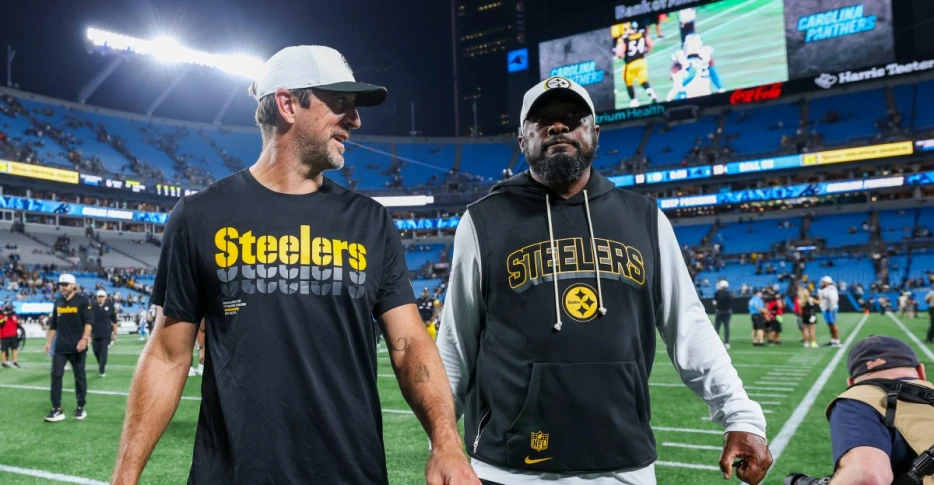 Mike Tomlin discusses why Aaron Rodgers is an upgrade at quarterback 