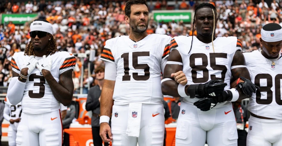 Browns offensive snap counts vs. Rams: Starters get their work in