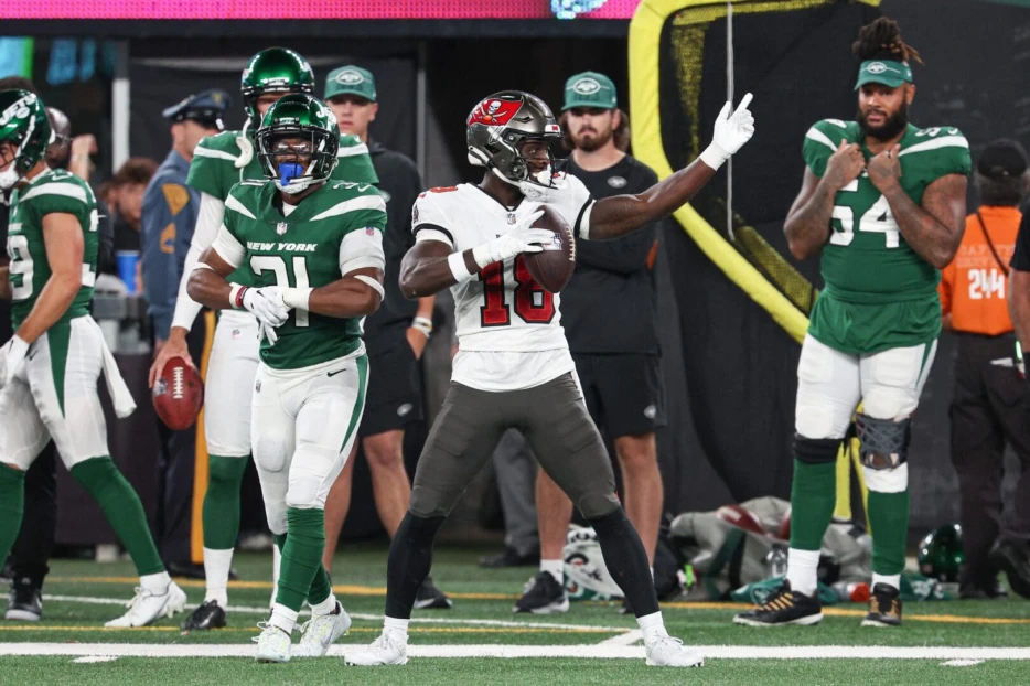 Buccaneers Waive WR Rakim Jarrett