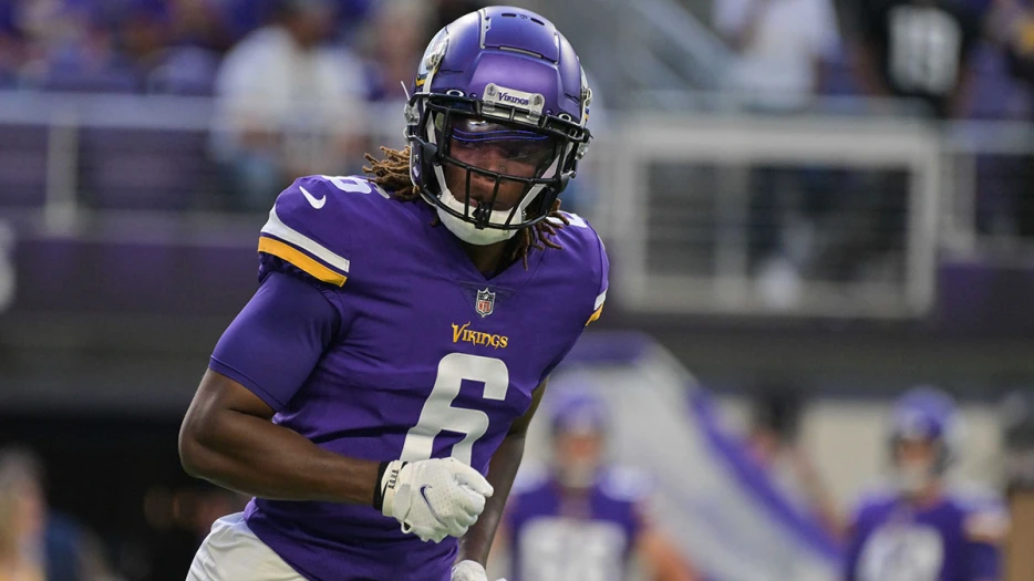 Eagles release ex-Vikings 1st-round pick after Sam Howell trade