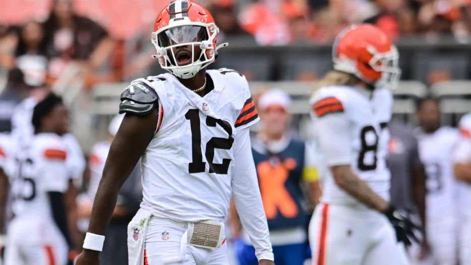 Former NFL QBs Criticize Cleveland Browns For Shedeur Sanders Snub