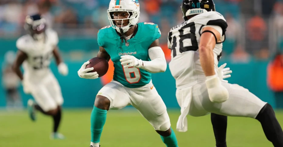 Jaguars Dominant Early; Fall to Dolphins in Preseason Finale