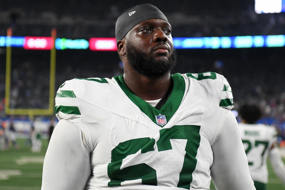 Jets OT Carter Warren Potential Trade Candidate