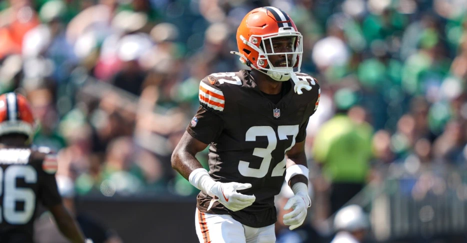 Browns 53-man roster prediction: Matt has just 3 RBs making initial roster