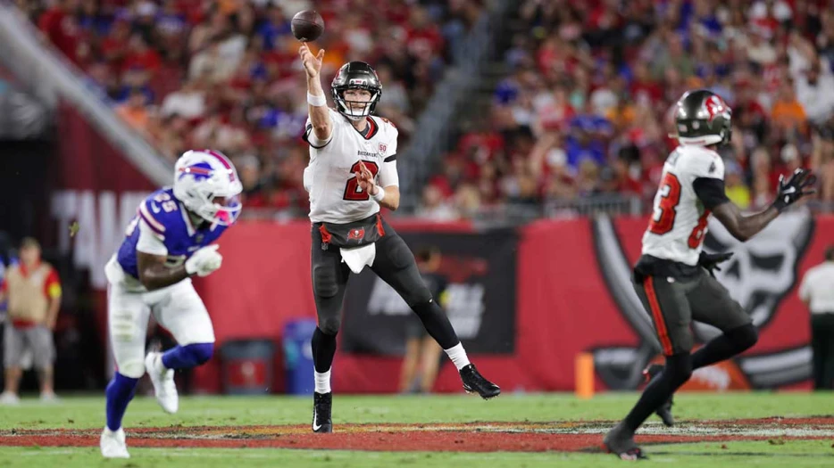 Buccaneers release former second-round pick amid shoulder injury