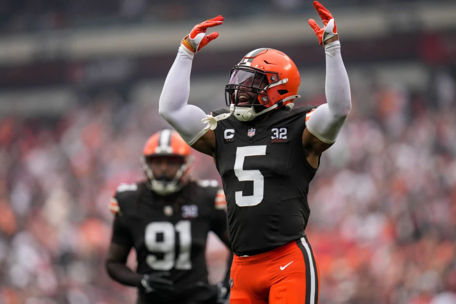 Buccaneers Releasing LB Anthony Walker Jr.