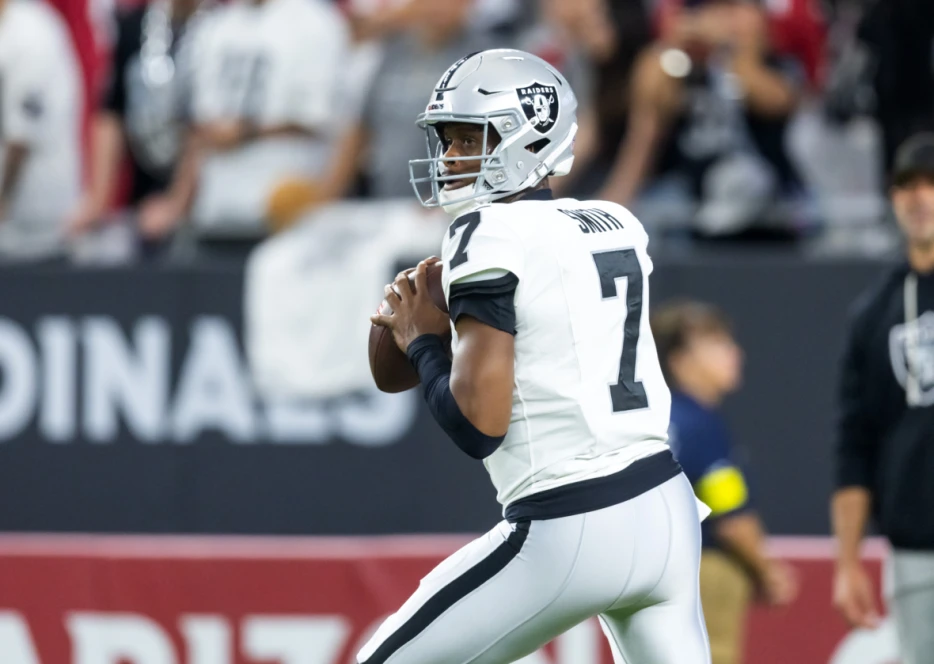 Las Vegas Raiders Star Requests Trade 12 Days Before First Game