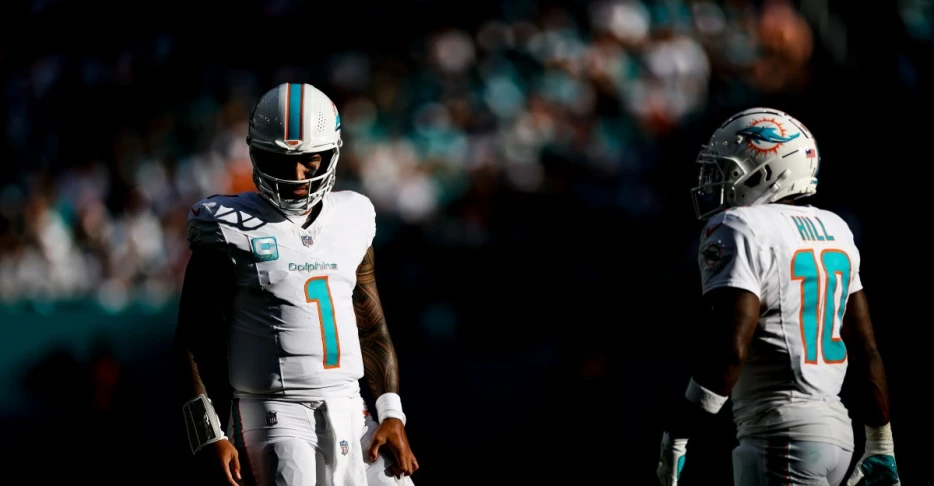 Miami Dolphins 2025 odds: Can Tua throw for 4000 yards? Will De’Von Achane reach 1000 yards?