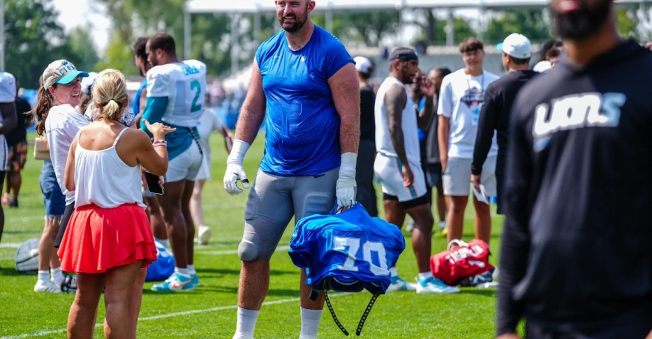 Report: Detroit Lions cutting long-time OT3